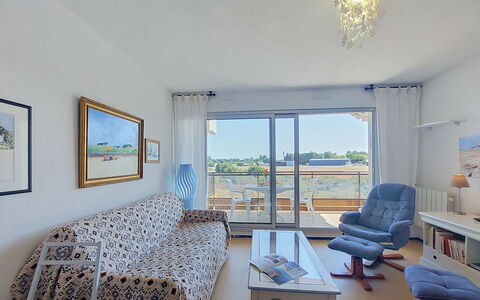 Plein Sud: Mobilia, Appartamento, Interior Design, Pavimento, Pavimentazione, Camera, Sedia, Soffitto, Divano, Soggiorno