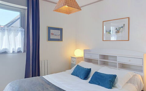Plein Sud: Mobilia, Interior Design, Letto, Camera Da Letto, Pavimento, Lenzuolo, Biancheria, Bedding, Soffitto, Camera