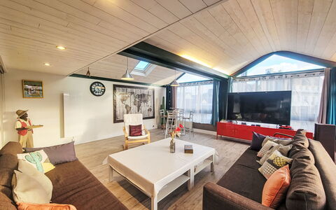 Le Sudouest: Pianta, Cielo, Nube, Costruzione, Finestra, Lotto, Interior Design, Urban Design, Zona Residenziale