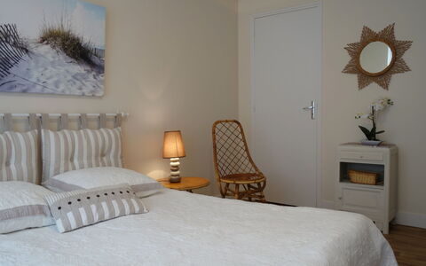 Bel Air: Camera Da Letto, Mobilia, Letto, Camera, Proprietà, Lenzuolo, Bedding, Telaio Del Letto, Interior Design, Parete