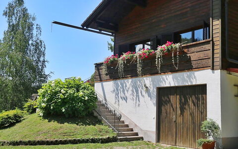 Rustika: Casa, Proprietà, Parete, Casa, Architettura, Costruzione, Albero, Area Rurale, Villetta, Immobiliare
