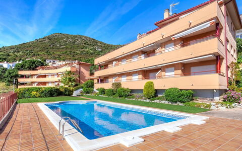 Fané: Proprietà, Piscina, Costruzione, Immobiliare, Casa, Zona Residenziale, Appartamento, Ricorrere, Estate, Villa