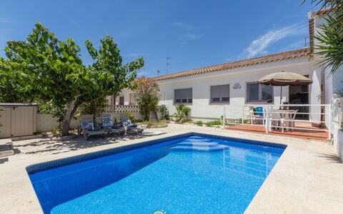 Marina: Piscina, Ricorrere, Tempo Libero, Mobili Da Esterno, Estate, Centro Ricreativo, Villa, Hacienda, Hotel, Lettino