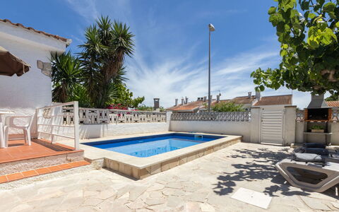 Marina: Zona Residenziale, Estate, Piastrella, Balcone, Villa, Flagstone, Hacienda, Ricorrere, Piscina