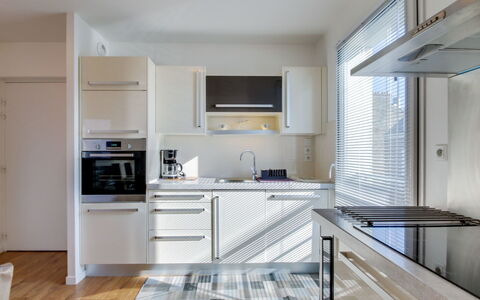 Clos Schuman: Cabinetry, Controsoffitto, Costruzione, Cucina Stufa, Cucina, Elettrodomestico Da Cucina, Legna, Elettrodomestico, Pavimentazione, Pavimento