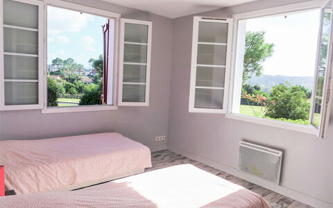 Amigorena: Proprietà, Mobilia, Finestra, Costruzione, Legna, Shade, Comfort, Interior Design, Tessile