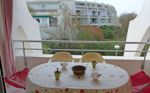 Aurore: Camera, Proprietà, Tovaglia, Tavolo, Rosa, Interior Design, Mobilia, Casa, Costruzione, Immobiliare