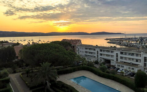Cavalaire 279: Cielo, Tramonto, Proprietà, Orizzonte, Mattina, Nube, Immobiliare, Mare, Vacanza, Oceano