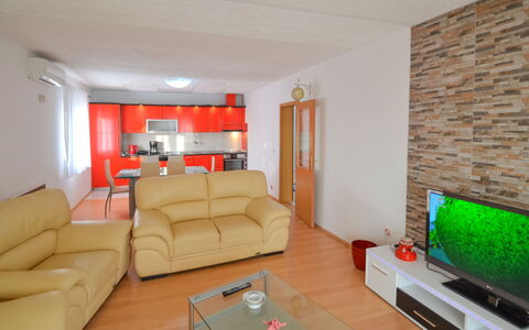 Frane: Camera, Proprietà, Soggiorno, Mobilia, Interior Design, Costruzione, Casa, Immobiliare, Divano, Tavolo