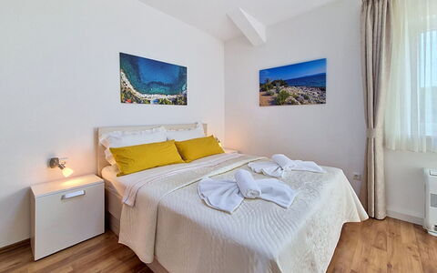 Trogir Okrug Gornji 314: Mobilia, Interior Design, Pavimentazione, Pavimento, Camera, Casa, Appartamento, Letto, Lancia Cuscino, Camera Da Letto