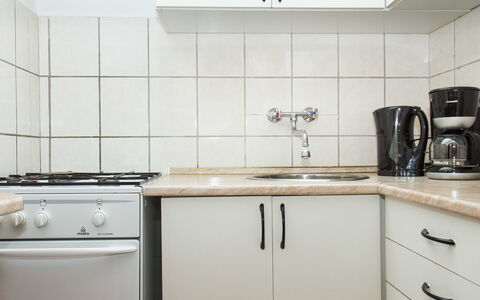 Gerle: Cabinetry, Lavandino Della Cucina, Lavello, Controsoffitto, Rubinetto, Idraulico Fixture, Cucina, Cucina Stufa, Costruzione, Interior Design