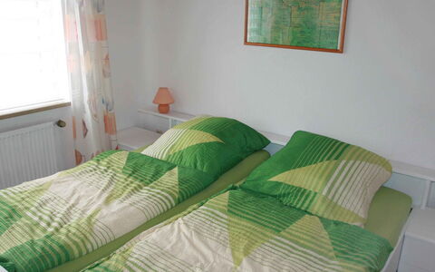 Adda: Camera Da Letto, Proprietà, Letto, Camera, Mobilia, Lenzuolo, Verde, Telaio Del Letto, Materasso, Bedding