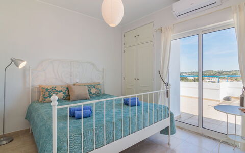 Praia da Luz Sea View: Camera, Proprietà, Mobilia, Prodotto, Camera Da Letto, Letto, Pavimento, Interior Design, Costruzione, Immobiliare