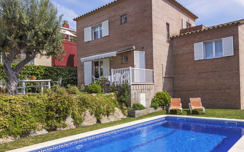 Villa Esther: Proprietà, Casa, Costruzione, Immobiliare, Zona Residenziale, Piscina, Casa, Villa, Architettura, Appartamento