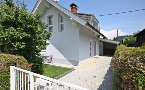 Seehaus Blue Faak: Cielo, Pianta, Proprietà, Costruzione, Finestra, Albero, Casa, Lotto, Villetta