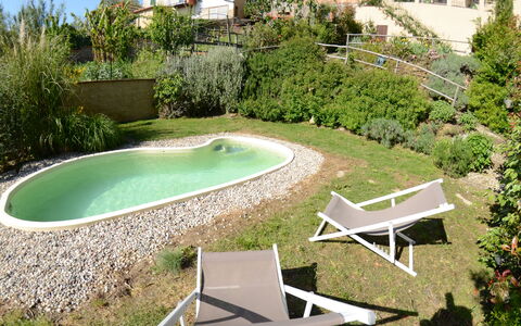Al Colle Di Lari: Proprietà, Piscina, Backyard, Erba, Cortile, Casa, Zona Residenziale, Immobiliare, Landscaping, Tempo Libero