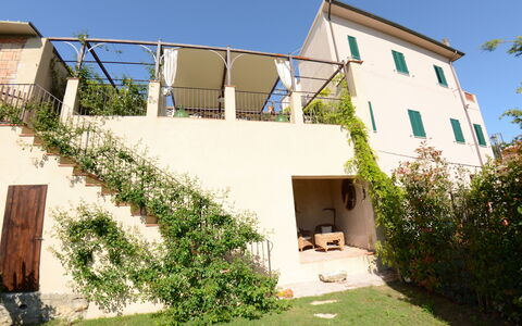 Al Colle Di Lari: Proprietà, Casa, Immobiliare, Costruzione, Zona Residenziale, Architettura, Facciata, Quartiere, Lotto, Appartamento
