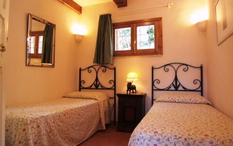 Raggio Di Sole Sull'argentario: Camera Da Letto, Letto, Camera, Mobilia, Lenzuolo, Proprietà, Telaio Del Letto, Bedding, Interior Design, Costruzione