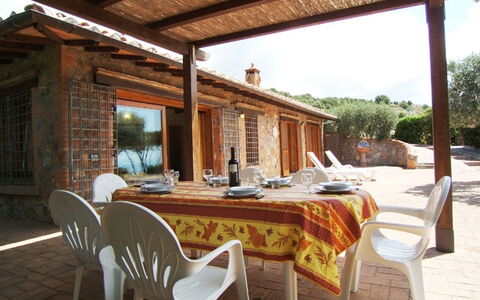 Raggio Di Sole Sull'argentario: Proprietà, Costruzione, Camera, Mobilia, Immobiliare, Tavolo, Casa, Terrazza, Casa, Portico