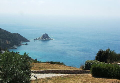 Raggio Di Sole Sull'argentario: Cielo, Mare, Costa, Costiera E Morfologie Oceanic, Fenomeno Atmosferico, Promontorio, Oceano, Promontorio, Baia, Albero