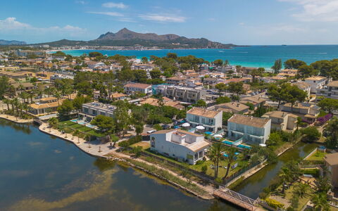 Teresa Beach 2: Acqua, Albero, Zona Residenziale, Piscina, Ricorrere, Estate, Costa, Tropici, Resort Citta ', Località Balneare