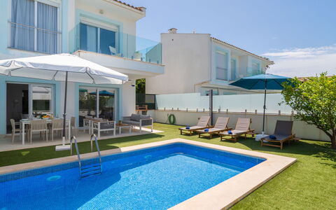 Teresa Beach 2: Blu, Piscina, Ricorrere, Tempo Libero, Mobili Da Esterno, Vacanza, Hotel, Resort Citta ', Ombrello, Villa