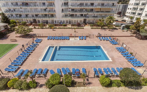 Lotus: Piscina, Ricorrere, Tempo Libero, Hotel, Vacanza, Mobili Da Esterno, Resort Citta ', Boutique Hotel
