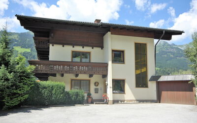 Bad Hofgastein 120: Proprietà, Casa, Costruzione, Casa, Architettura, Immobiliare, Zona Residenziale, Facciata, Tetto, Cielo