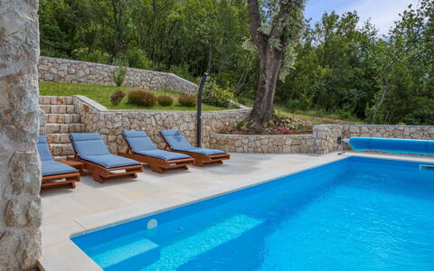 Villa Matija: Piscina, Proprietà, Lettino, Tempo Libero, Immobiliare, Mobili Da Esterno, Mobilia, Casa, Villa, Estate