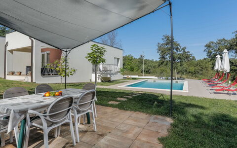 Forest Fairy: Proprietà, Casa, Immobiliare, Shade, Backyard, Cortile, Costruzione, Architettura, Zona Residenziale, Casa