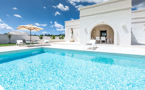 Il Casalino - Corte dei Messapi: Piscina, Proprietà, Costruzione, Casa, Immobiliare, Villa, Estate, Architettura, Tempo Libero, Vacanza