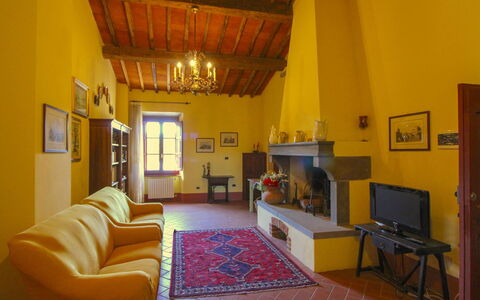 Galleria di Brolio: Mobilia, Casa, Interior Design, Casa, Pavimentazione, Camera, Sedia, Soggiorno, Villa, Hotel