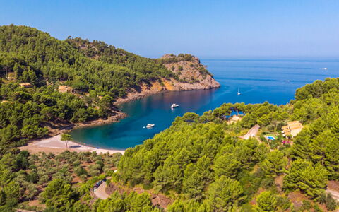 Cala Tuent: Corpo D'Acqua, Natura, Paesaggio Naturale, Costa, Vegetazione, Mare, Cielo, Baia, Costiera E Morfologie Oceanic, Promontorio