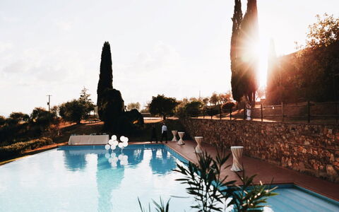 Quercia Al Poggio - Weddings And Events: Acqua, Cielo, Pianta, Piscina, Luce, Azzurro, Botanica, Corpo D'Acqua, Albero, Tempo Libero