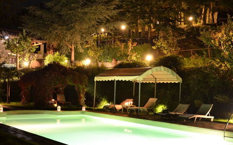 Villa Magnolia: Piscina, Illuminazione, Proprietà, Paesaggio Di Illuminazione, Ricorrere, Tempo Libero, Casa, Eco Hotel, Immobiliare, Casa