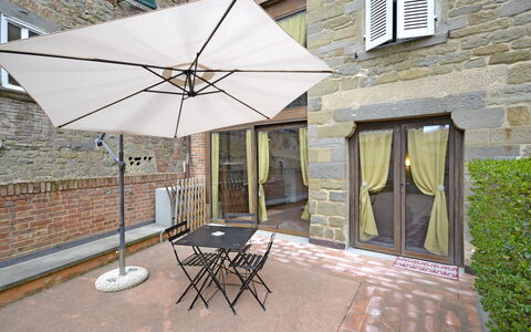 Appartamento Passerini: Ombrello, Proprietà, Casa, Immobiliare, Casa, Tetto, Shade, Costruzione, Terrazza, Mobilia