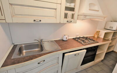 Nuova Dogana 400.1: Cabinetry, Lavandino Della Cucina, Lavello, Proprietà, Controsoffitto, Rubinetto, Cucina, Legna, Interior Design, Cucina Stufa