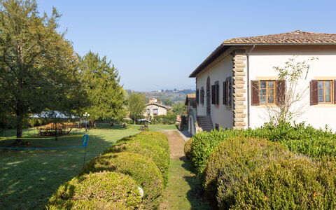 Villa Francesca: Proprietà, Casa, Casa, Immobiliare, Zona Residenziale, Paesaggio Naturale, Estate, Giardino, Costruzione, Albero