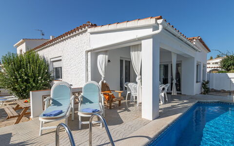 Montgri: Proprietà, Casa, Costruzione, Casa, Immobiliare, Villa, Vacanza, Zona Residenziale, Estate, Villetta