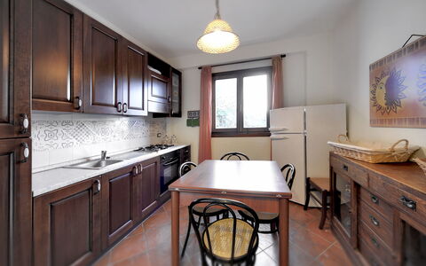 Villa Dell'ulivo: Controsoffitto, Camera, Proprietà, Mobilia, Cucina, Cabinetry, Costruzione, Interior Design, Pavimento, Immobiliare
