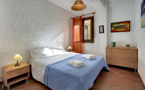 Villa Dell'ulivo: Camera Da Letto, Letto, Mobilia, Camera, Lenzuolo, Proprietà, Telaio Del Letto, Bedding, Parete, Interior Design