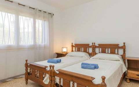 Villa Nena: Mobilia, Interior Design, Legna, Pavimentazione, Letto, Pavimento, Camera Da Letto, Soffitto, Appartamento, Camera