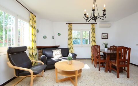 Carlos: Camera, Proprietà, Interior Design, Mobilia, Verde, Giallo, Soggiorno, Costruzione, Casa, Immobiliare