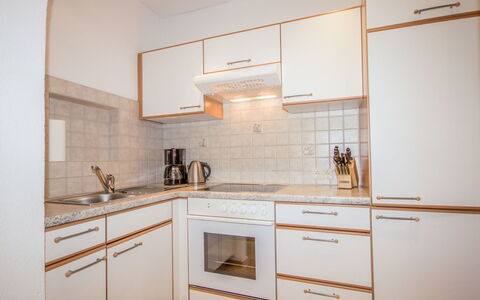 Venier: Camera, Proprietà, Cucina, Cabinetry, Mobilia, Interior Design, Controsoffitto, Costruzione, Casa, Architettura
