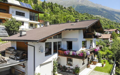 Venier: Pianta, Costruzione, Cielo, Finestra, Albero, Casa, Montagna, Architettura, Urban Design, Zona Residenziale