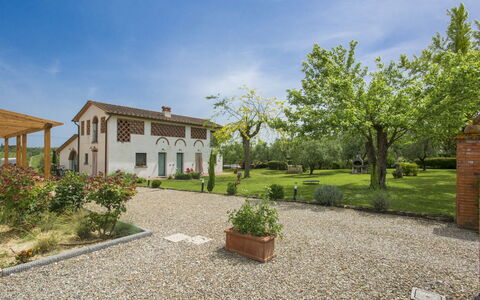Vinci 730: Pianta, Cielo, Nube, Costruzione, Manto Stradale, Lotto, Casa, Architettura, Finestra, Erba