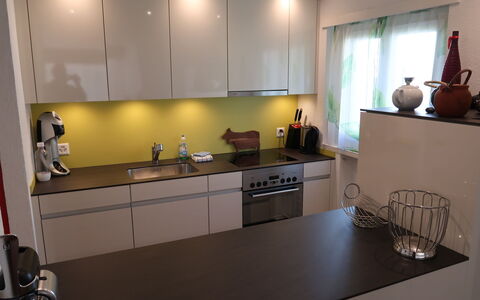 Rustica: Cabinetry, Proprietà, Lavandino Della Cucina, Lavello, Controsoffitto, Rubinetto, Cucina, Cucina Stufa, Illuminazione, Interior Design