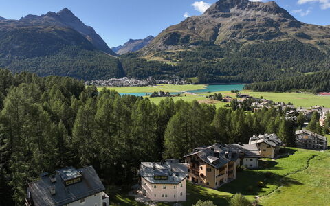 Chesa Cresta: Geografia Montane, Montagna, Natura, Paesaggio Naturale, Catena Montuosa, Collina, Highland, Valle, Paesaggio, Hill Station
