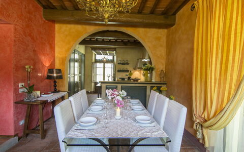 Villa Del Monte: Camera, Proprietà, Costruzione, Interior Design, Sala Da Pranzo, Mobilia, Soffitto, Tavolo, Immobiliare, Architettura