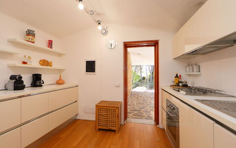 Audarya (Vgm610): Proprietà, Camera, Mobilia, Interior Design, Costruzione, Immobiliare, Cucina, Pavimento, Soffitto, Casa